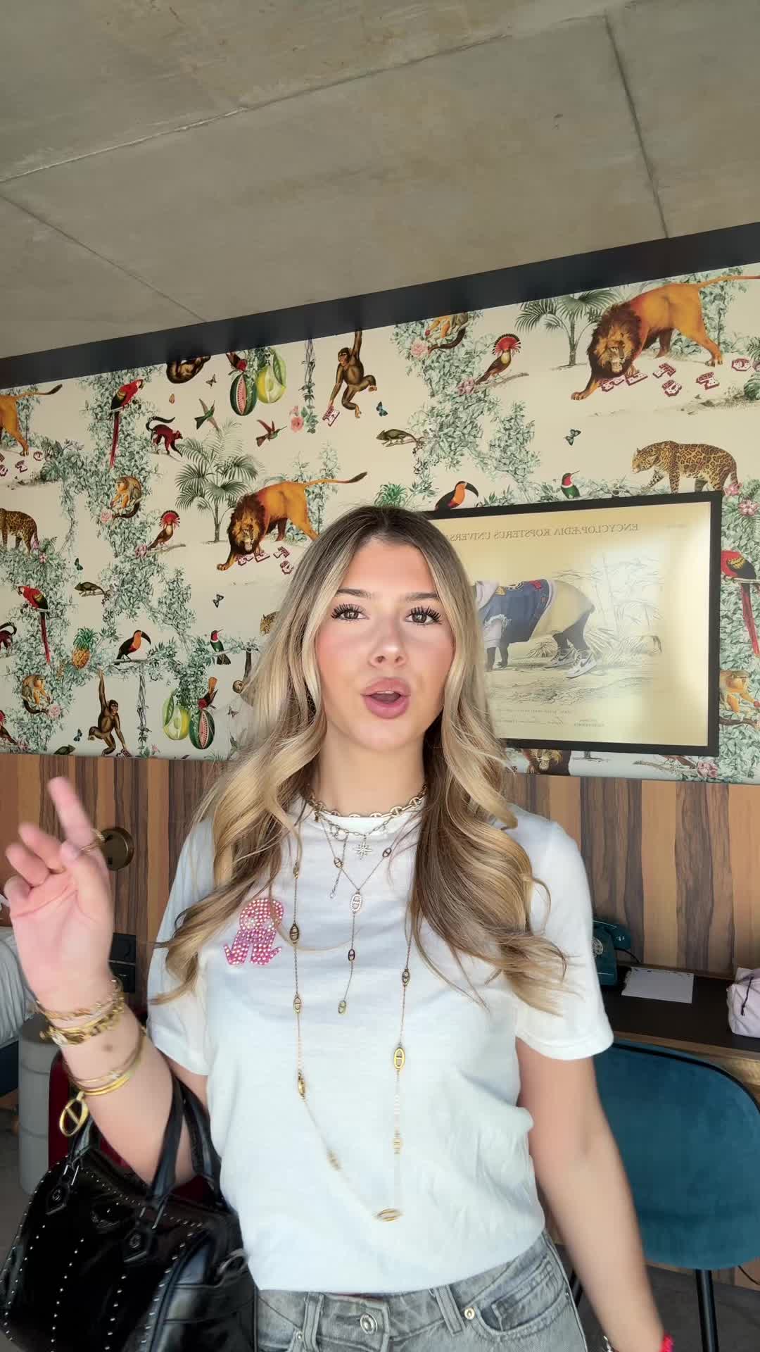 @𝐥𝐚𝐮𝐫𝐚💌🌈🌴🐠🍒🪩