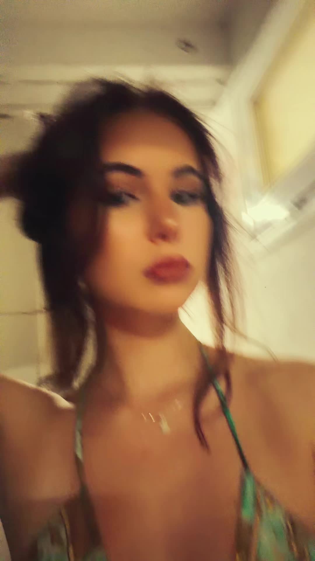 @A N  M A U D