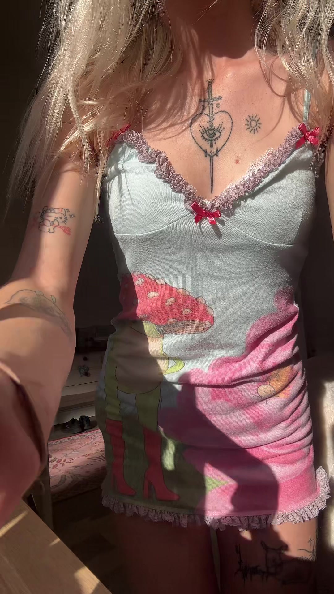 @1ivingdeaddoll