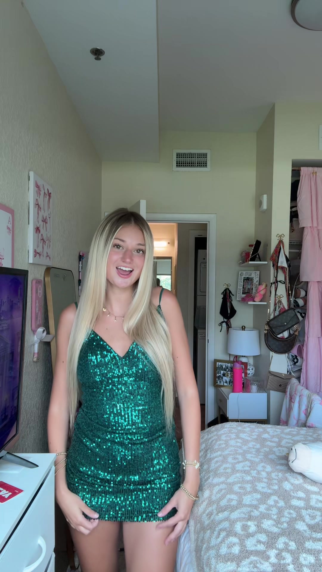 @isabella