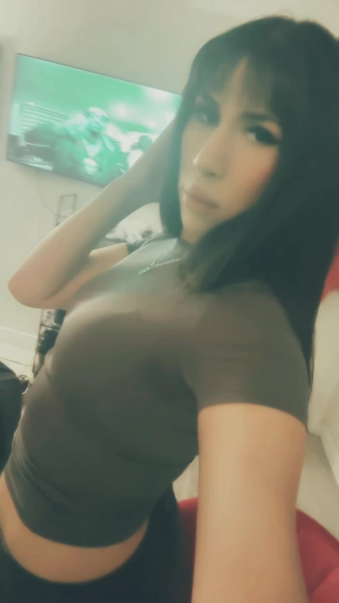 @Bella
