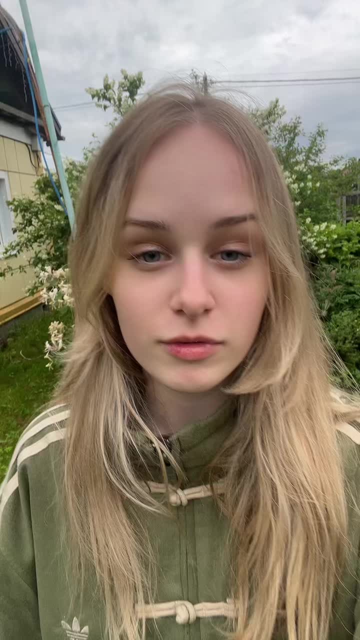 @xeuqシ