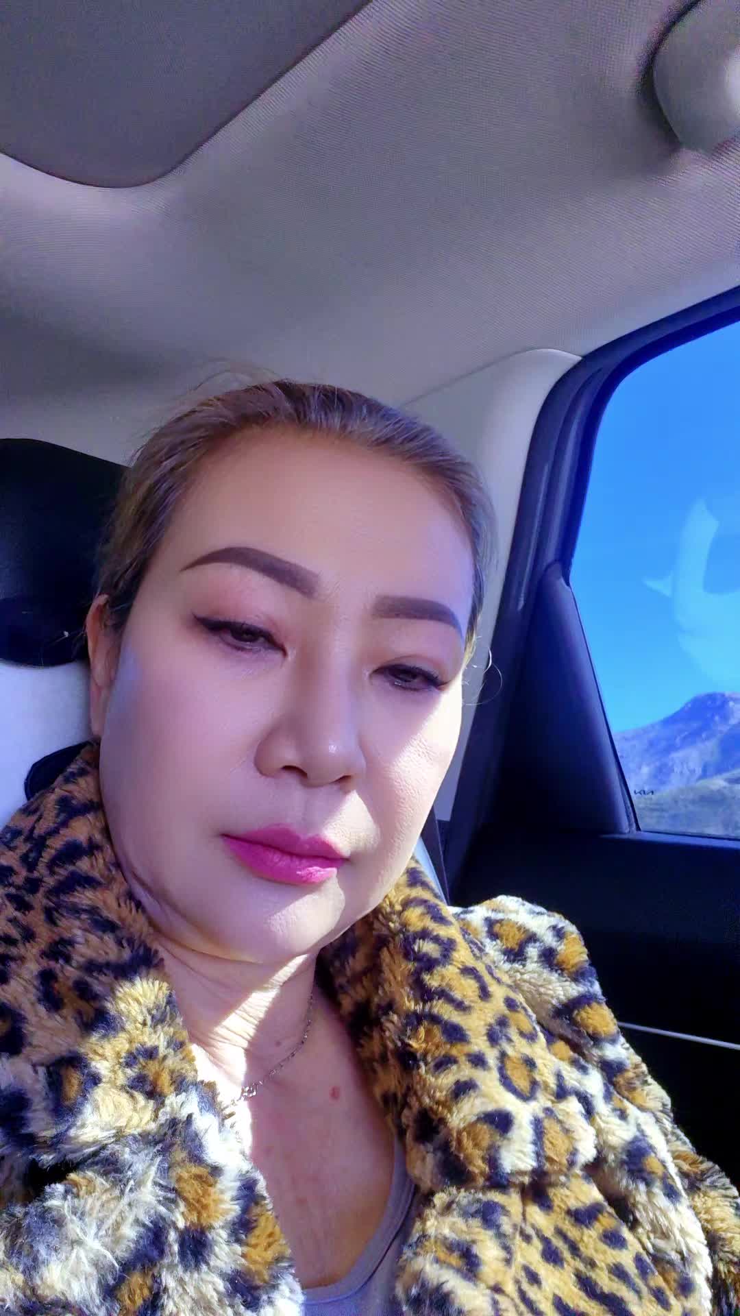 @Christine Le