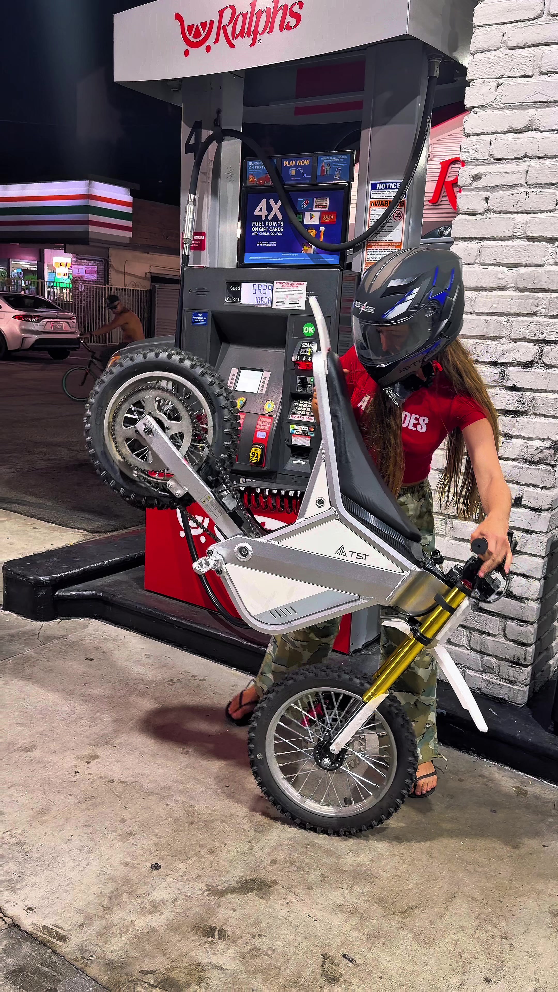 @avi_rides