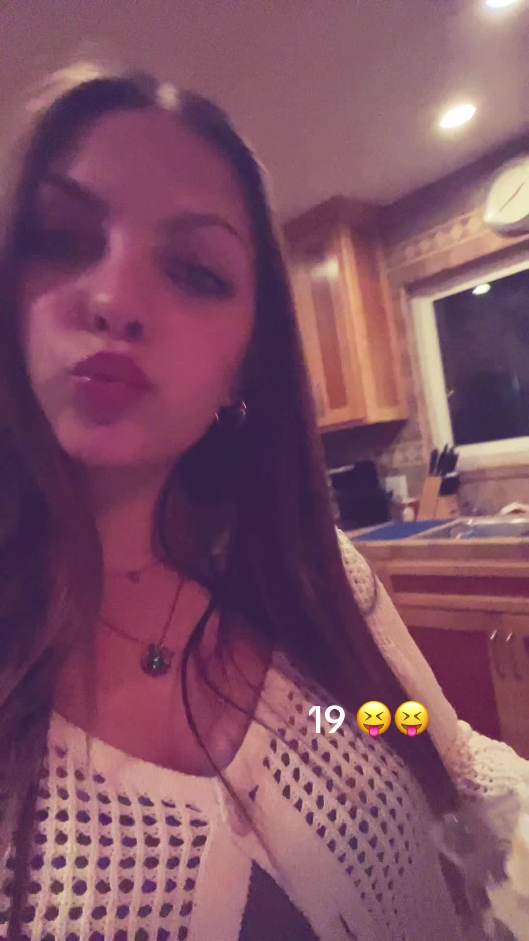 @Liv_2