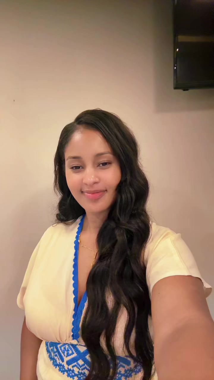 @Bella (እ-ኑ)