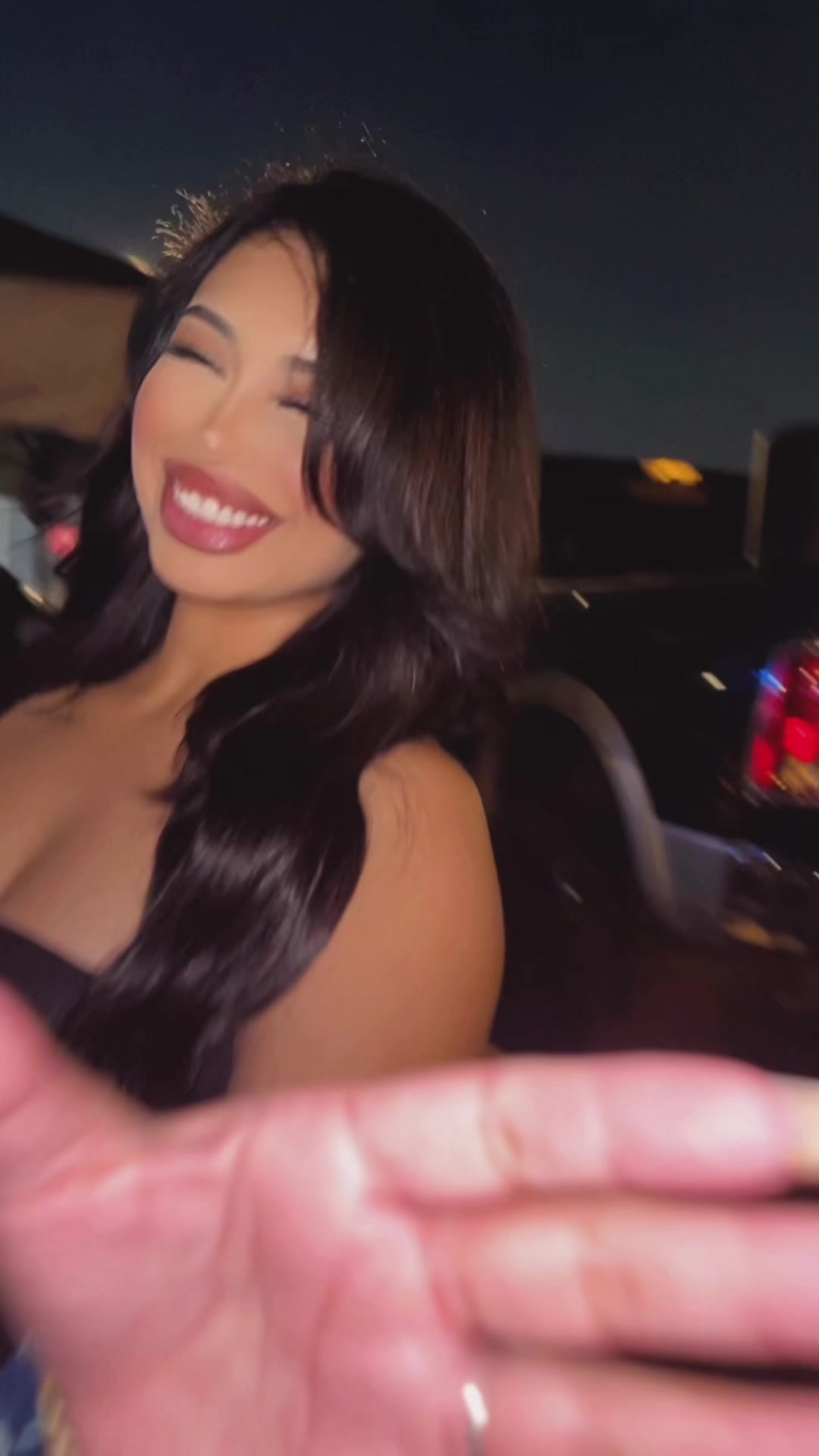 @Vee🖤
