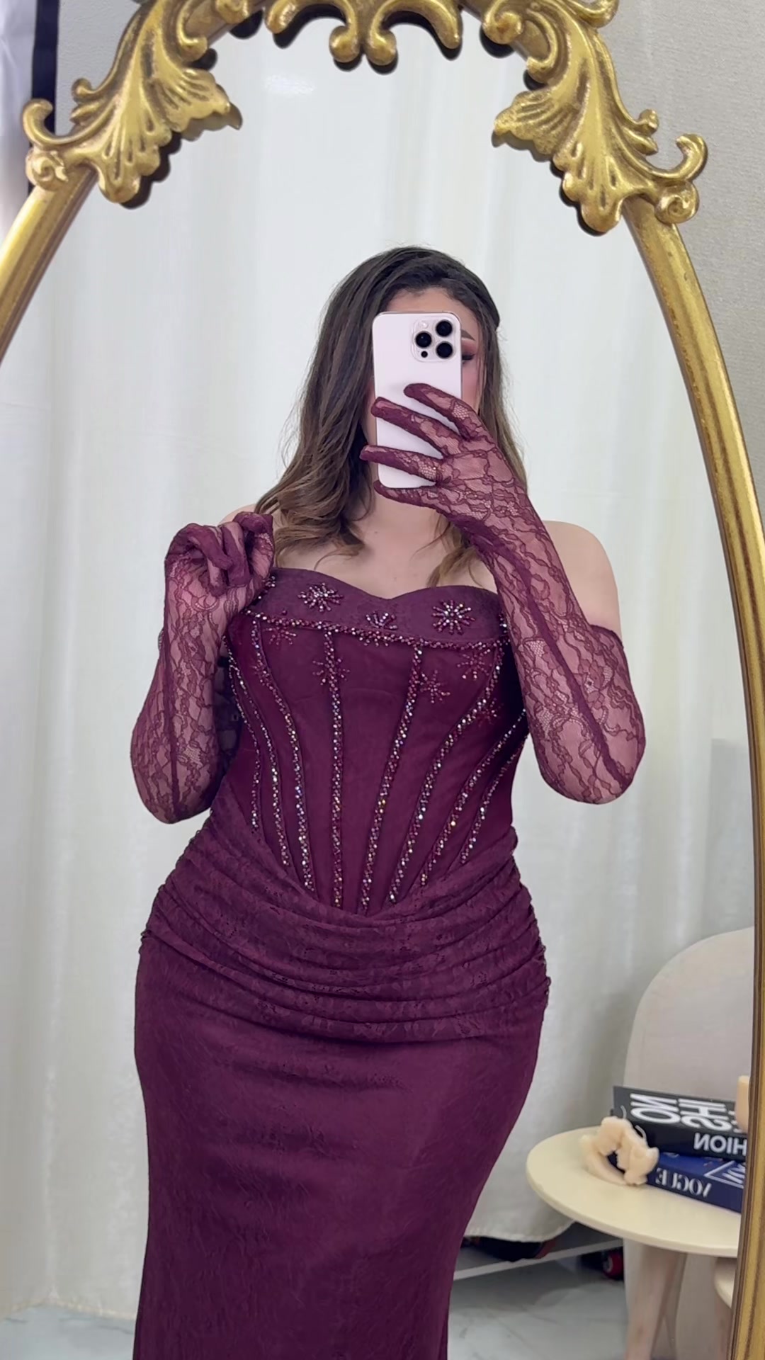 @Miss aniqa 24