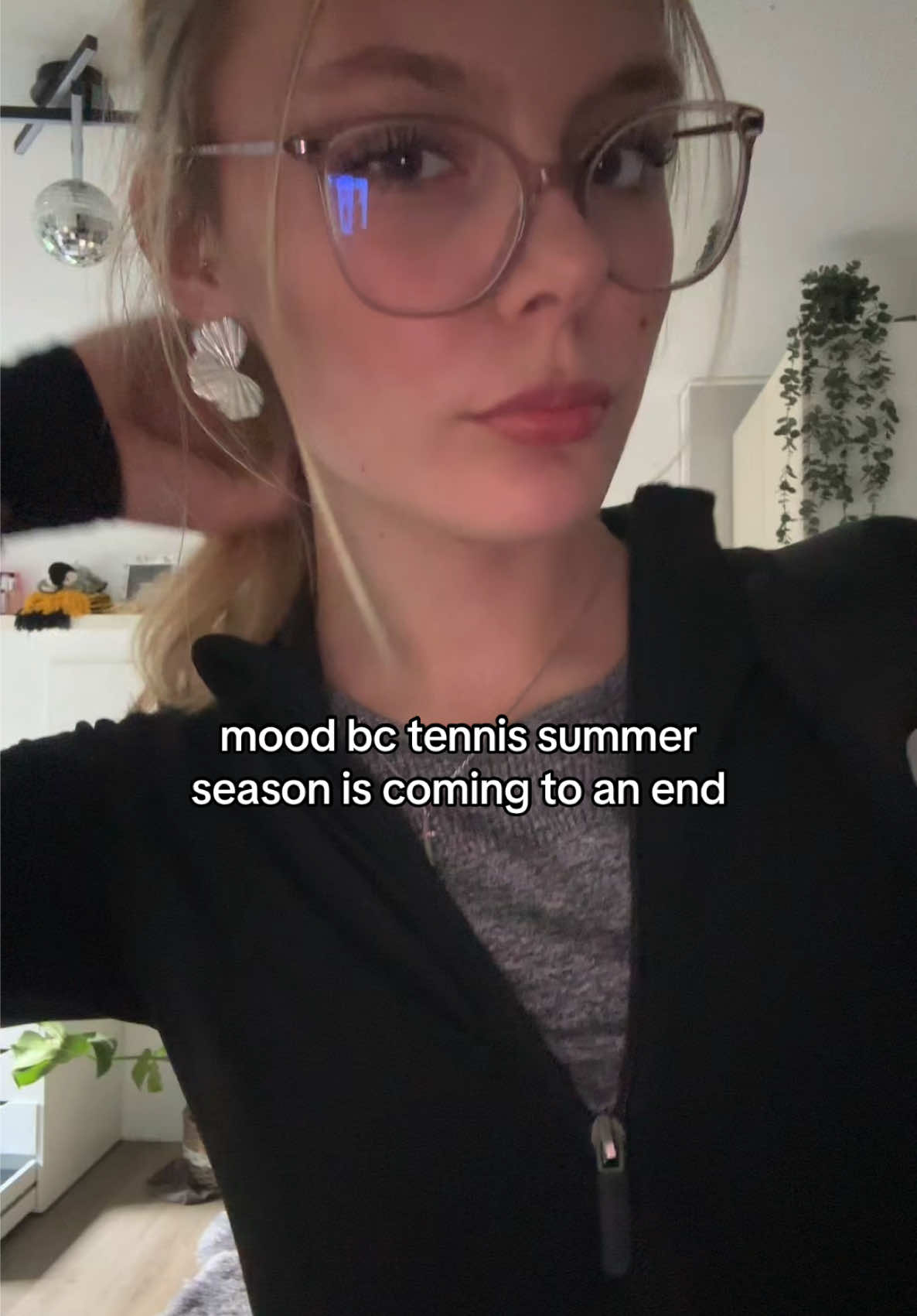 @leona