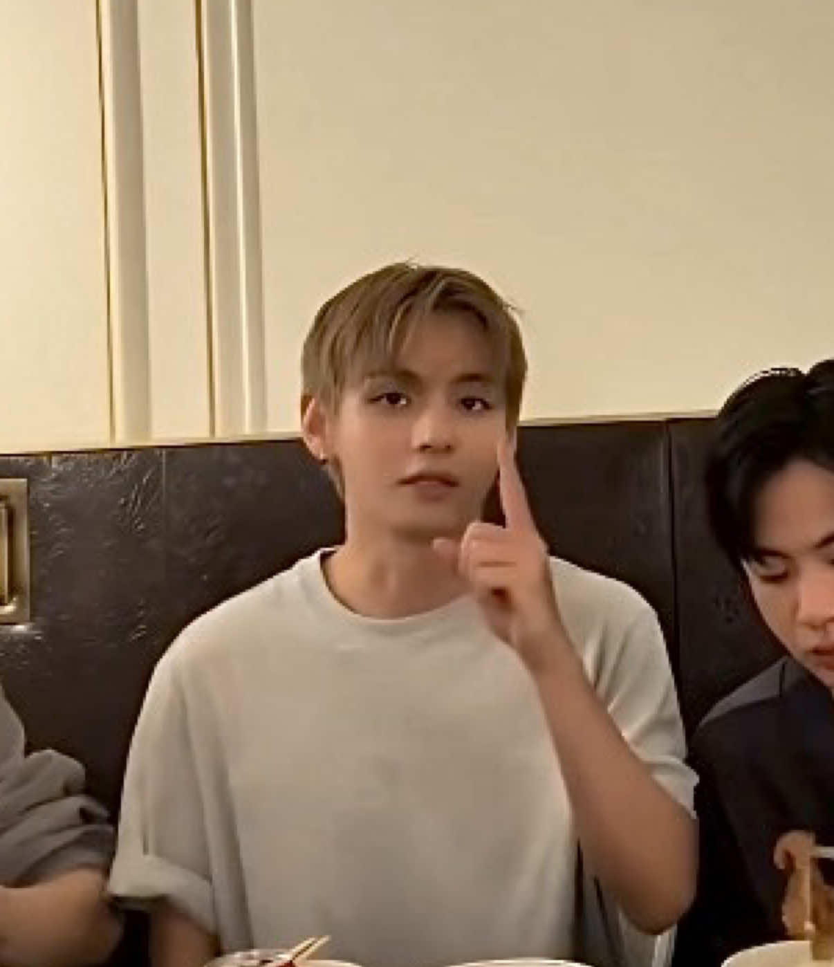 @⁷⟭⟬BTSVT𖧷&sup1;&sup3;