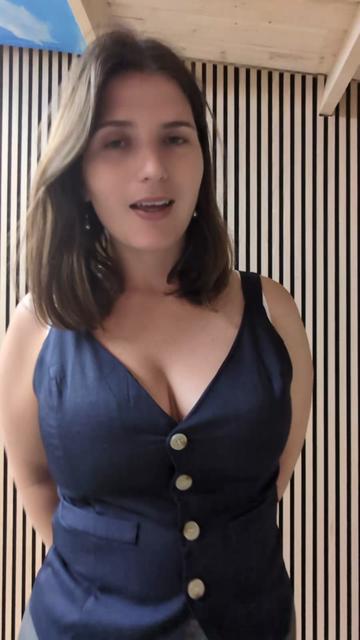 @justme-elena