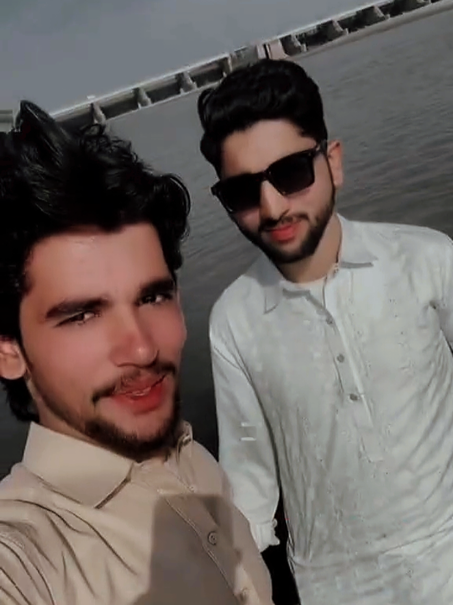 @zainihunjra9