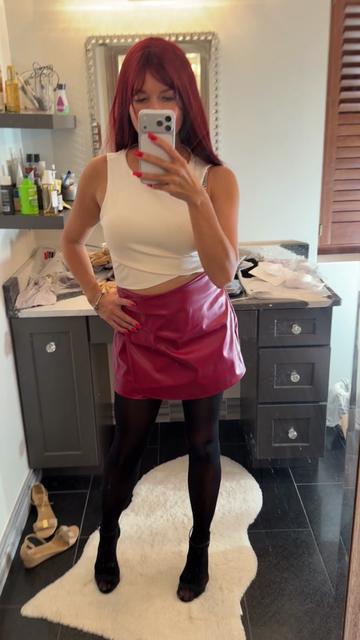 @scarlett_adams
