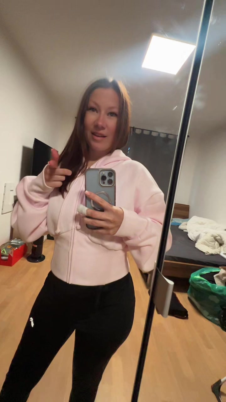 @H0n3y