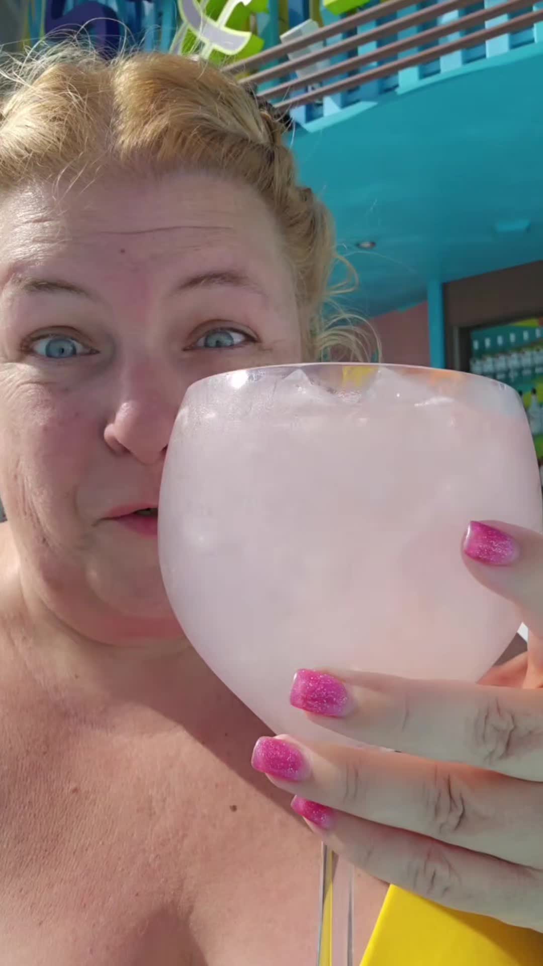 @Vikki • Plus-size Travel