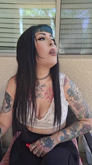 @niki_noxious