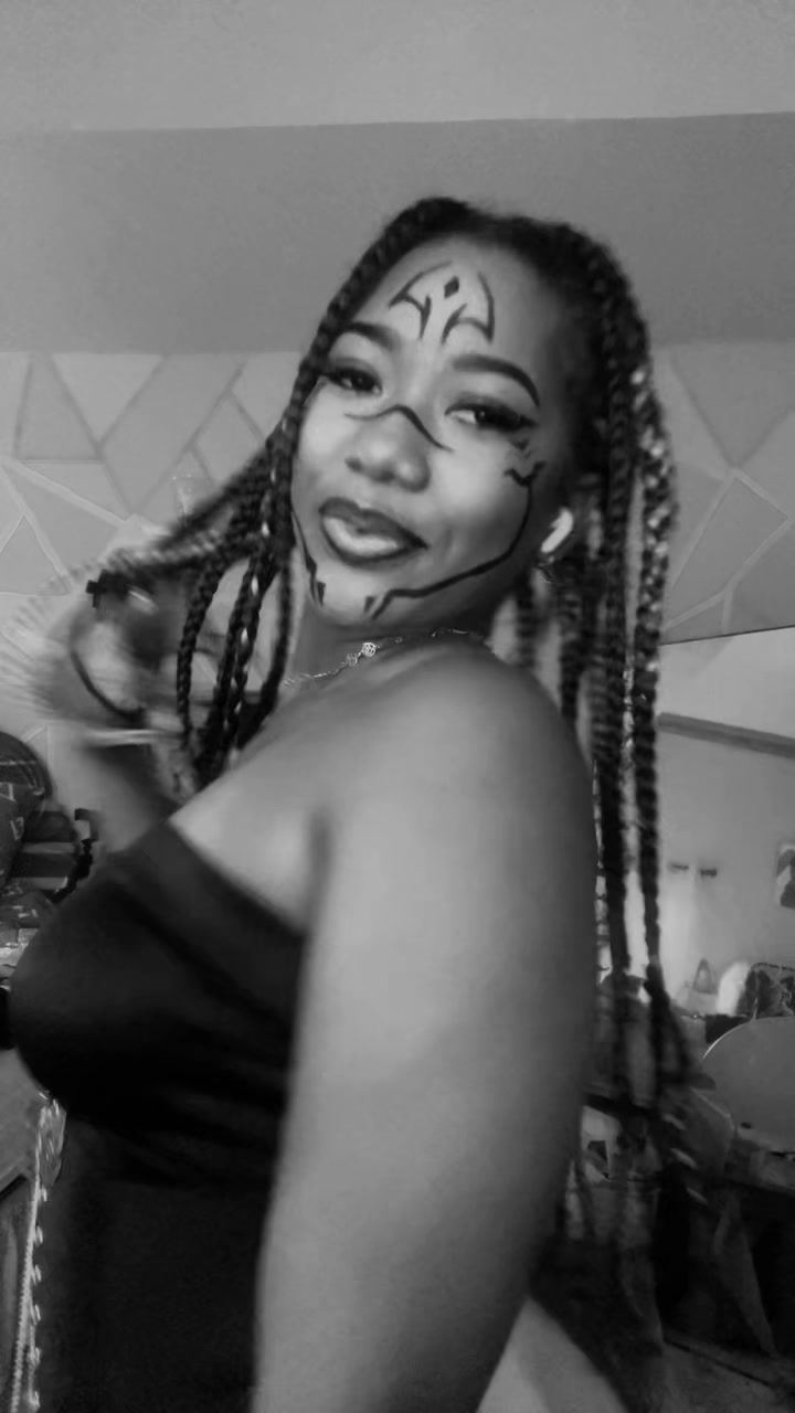 @MsAbbie_