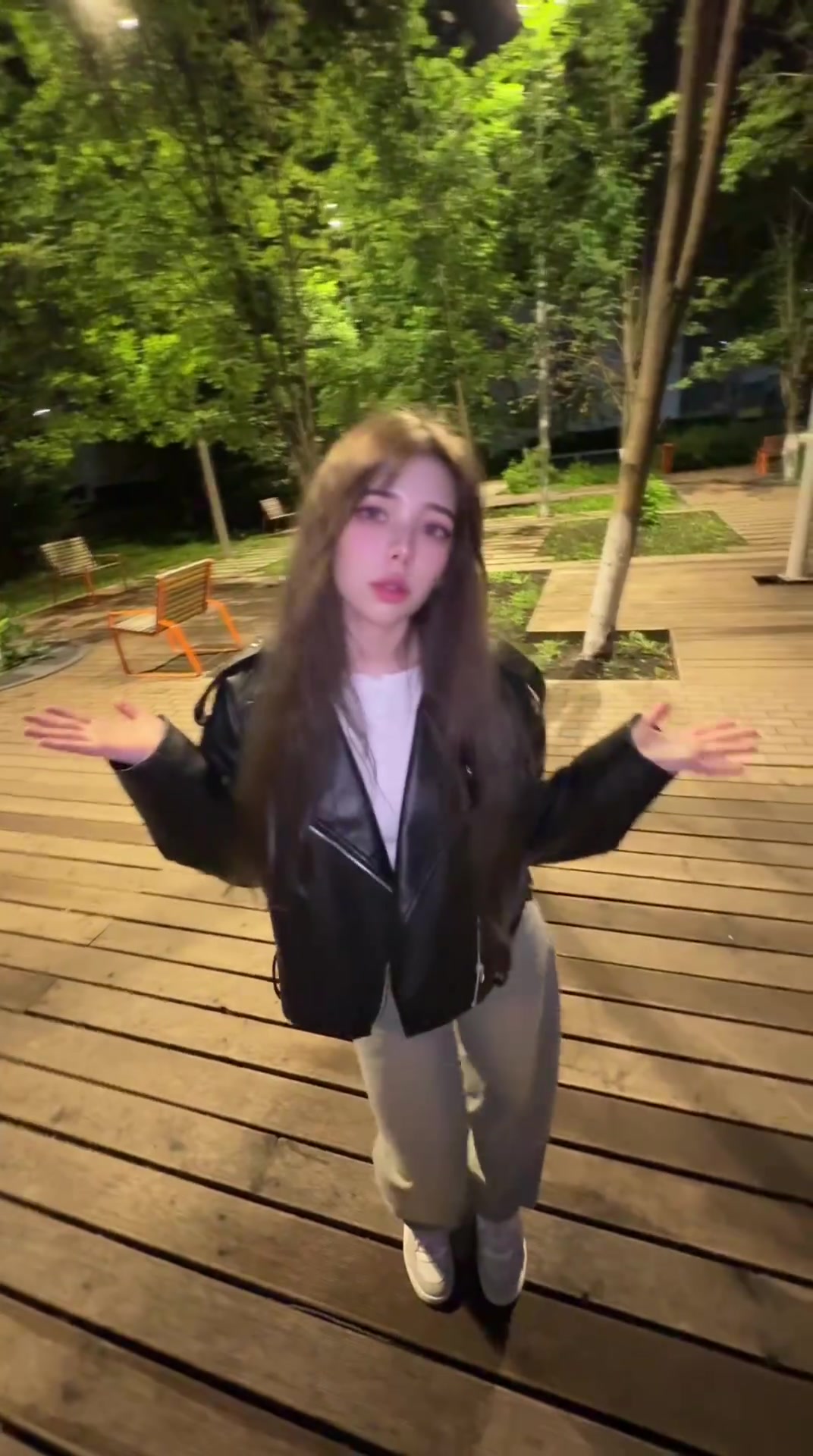 @❣