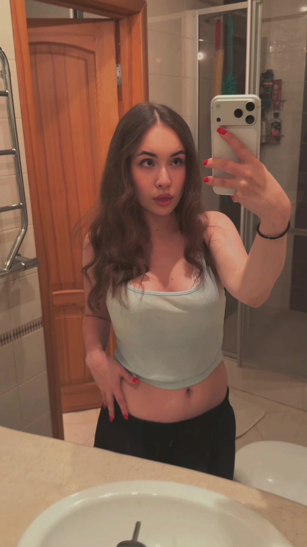 @anaste_esha