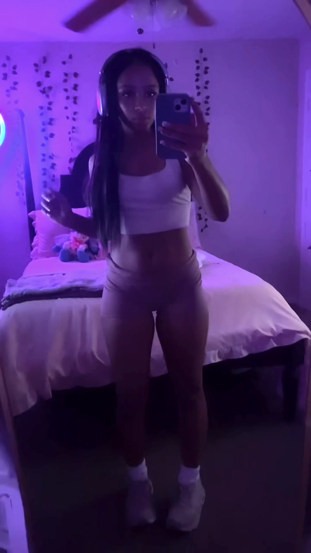 @𝓫𝓻𝓮𝓮 ۶ৎ