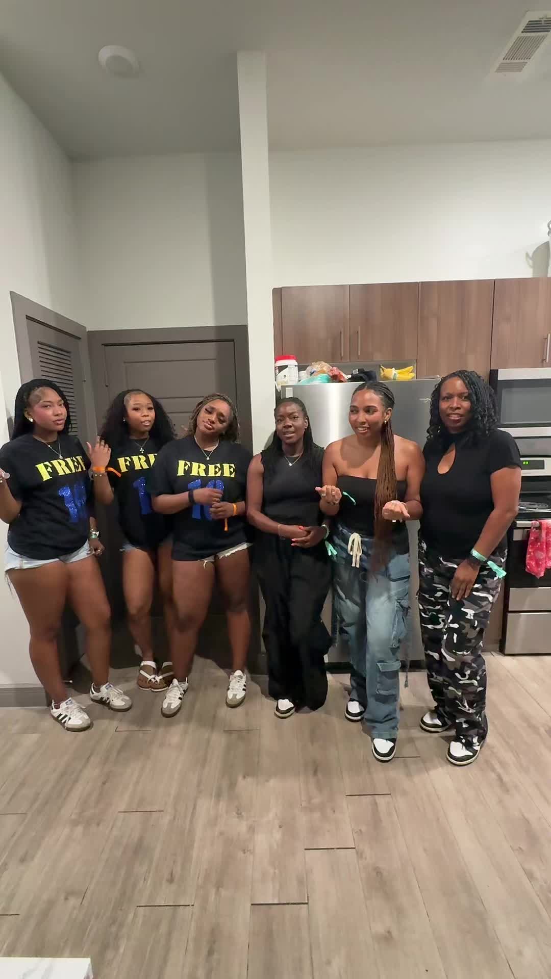 @destinee