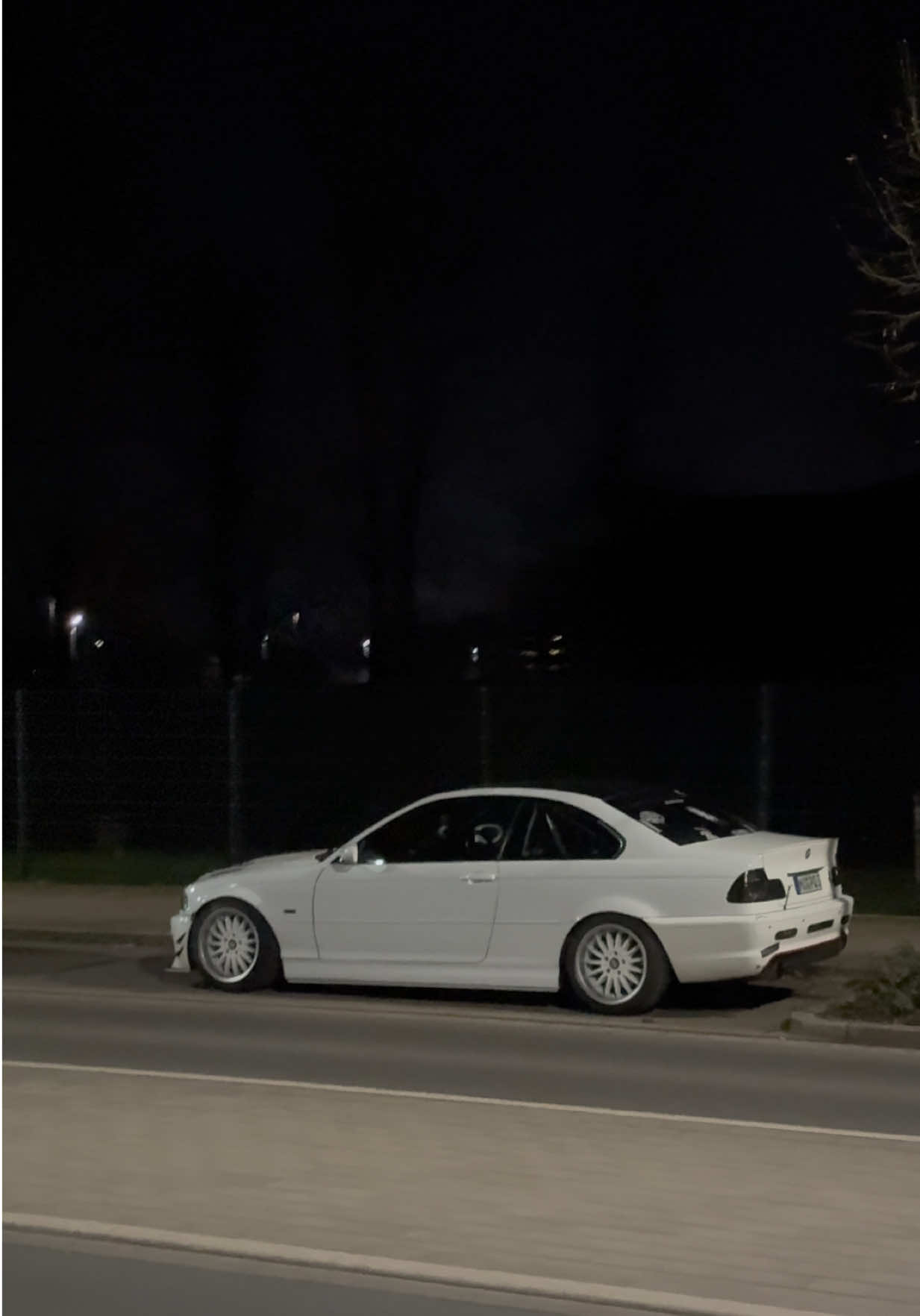 @LX_E46