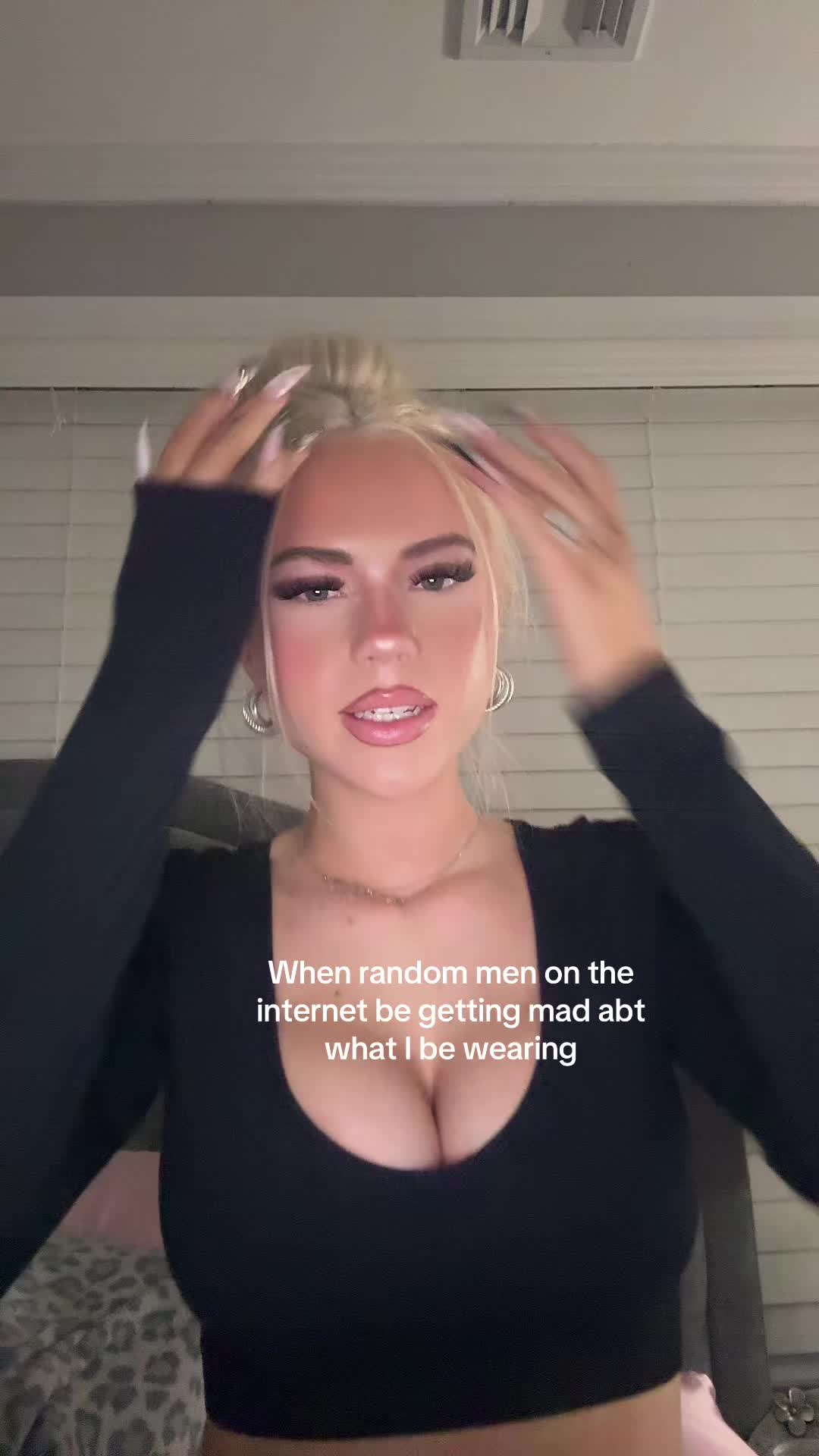 @bella
