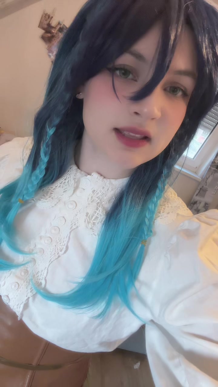 @emmaxcos_