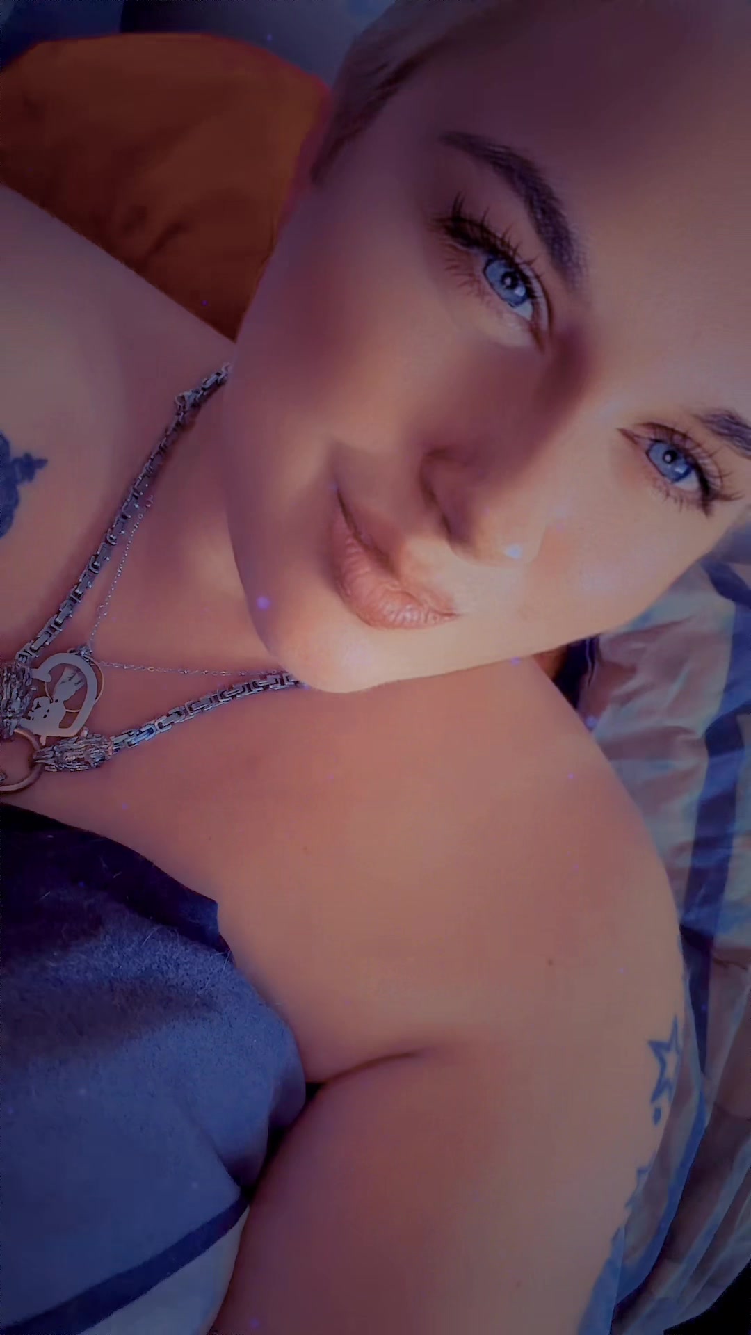@Carmen♥️😈~FoxiUndCarmen4live~