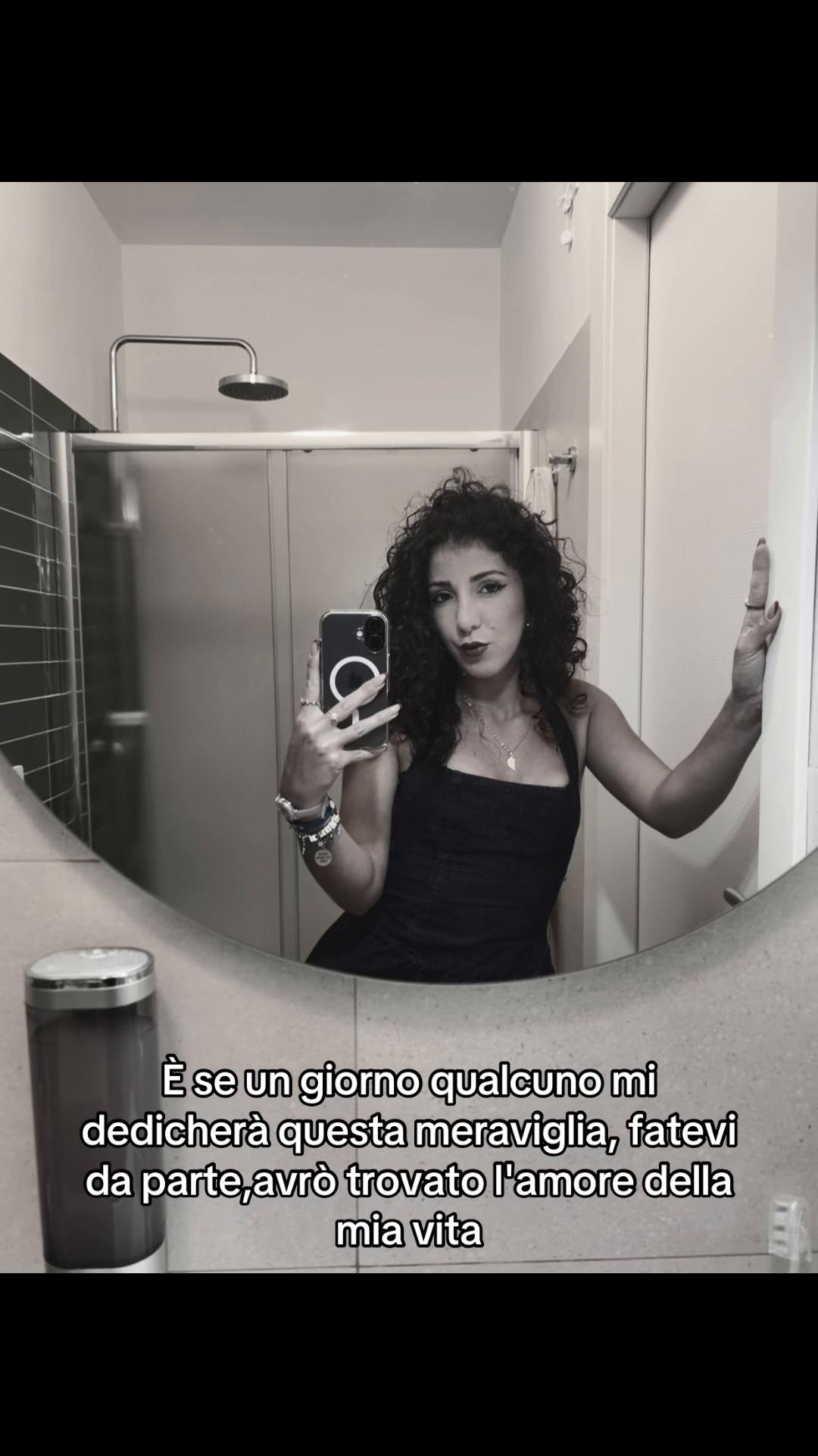 @Desyreecottone