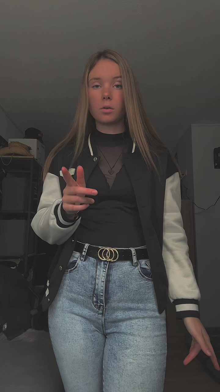 @Lena.pltdr