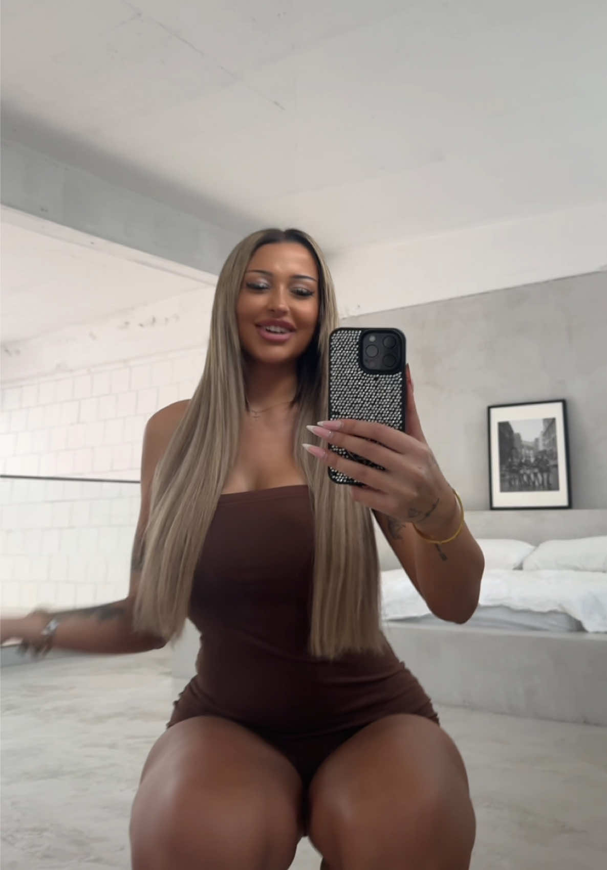 @laura moradi