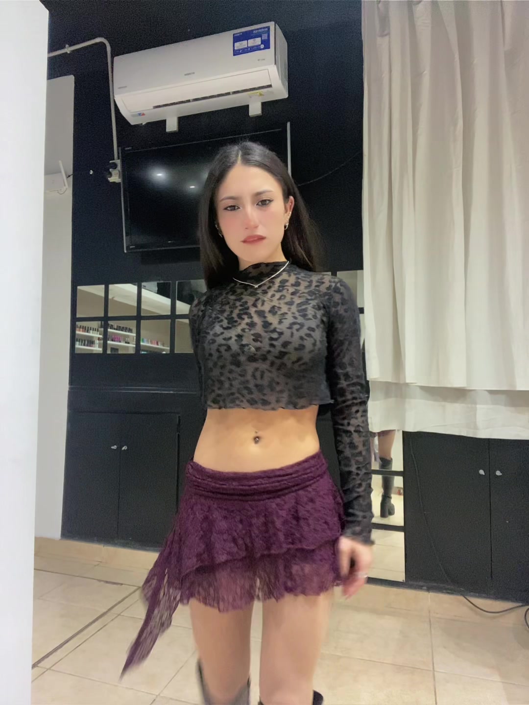 @anacortz_