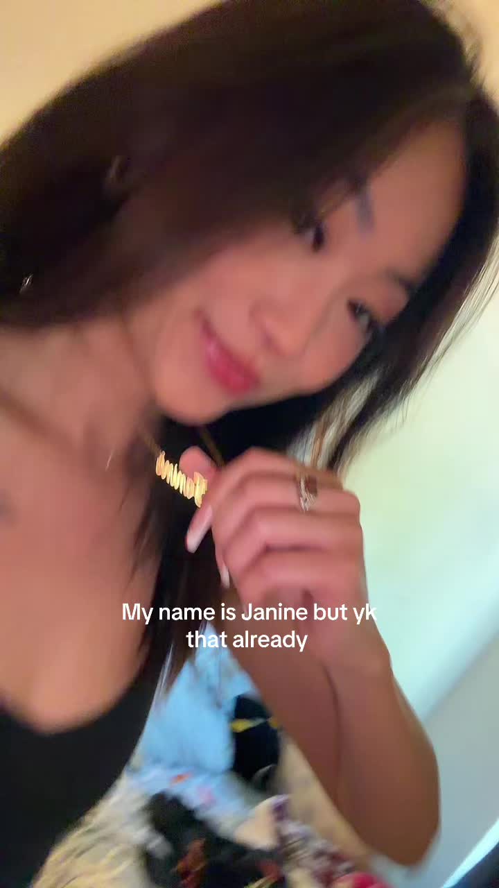 @Janine🤓