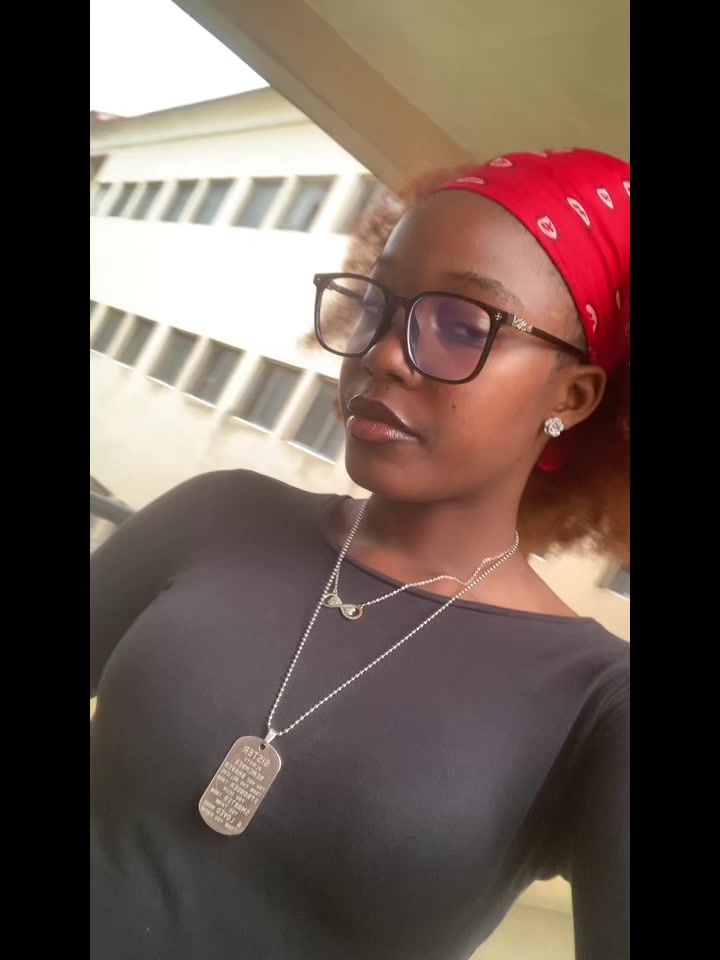 @xoxo.welovechrys