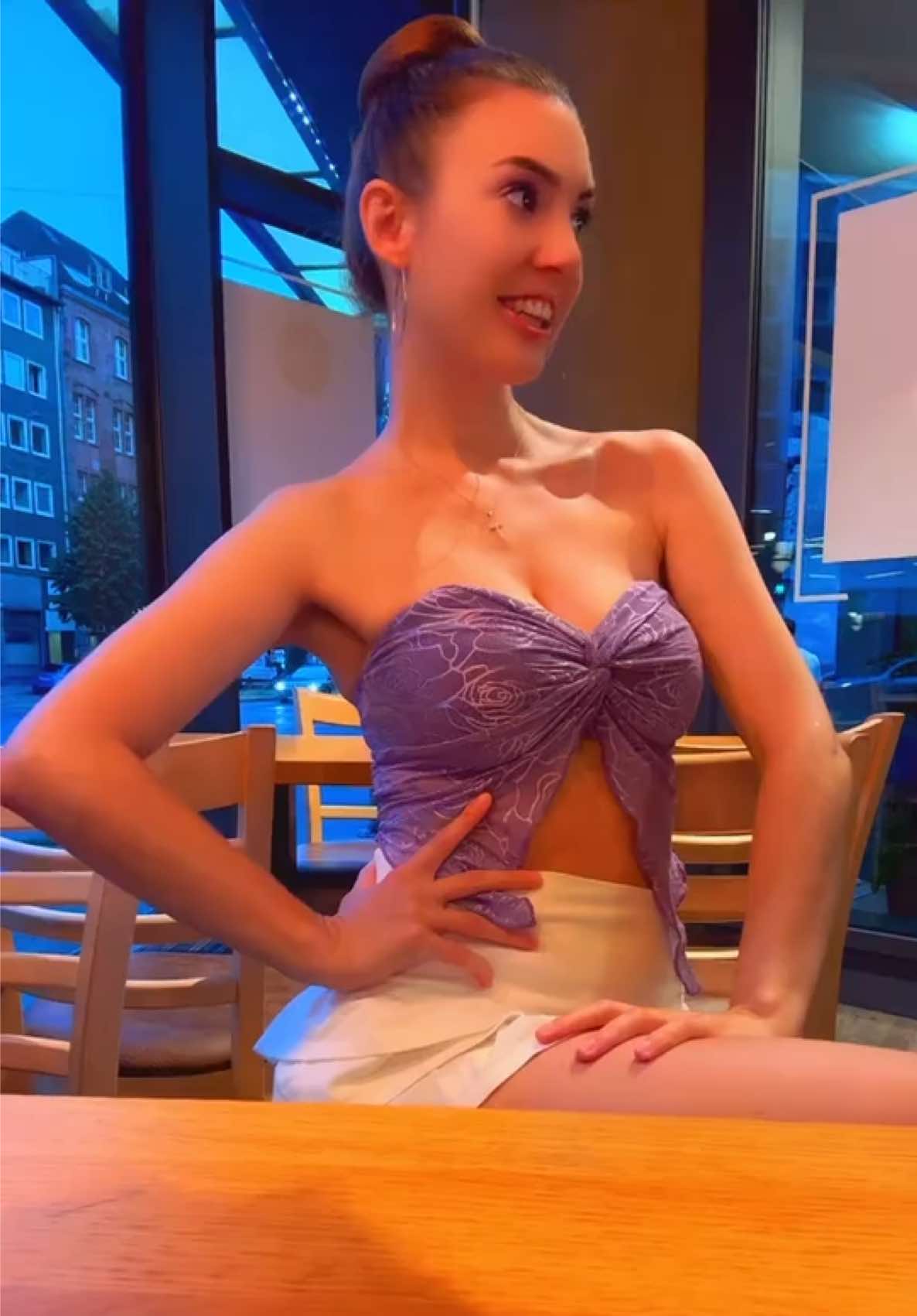 @💜🩰 𝓑𝓮𝓵𝓵𝓪 💜🩰
