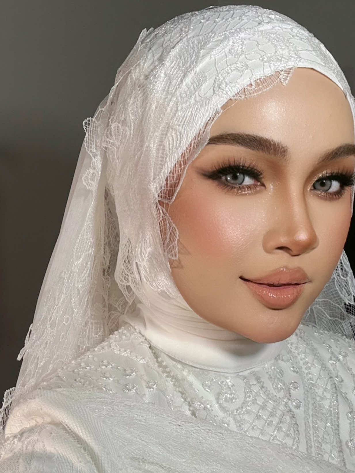 @NaddyNahar Makeup Artist