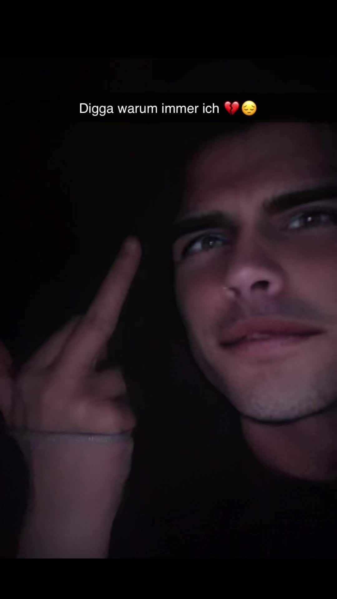@𝐌𝐞𝐥𝐨𝐝𝐲 𝐋𝐞𝐚𝐧𝐧🌑