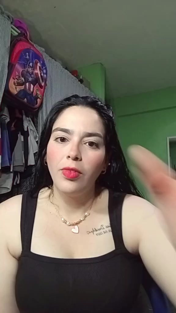 @Valeria largo💖