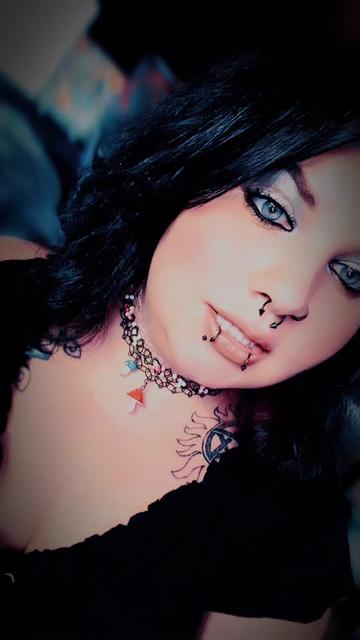 @💙🤤🥴Ğøťħîč😈vẽłmä🤭🤤💙