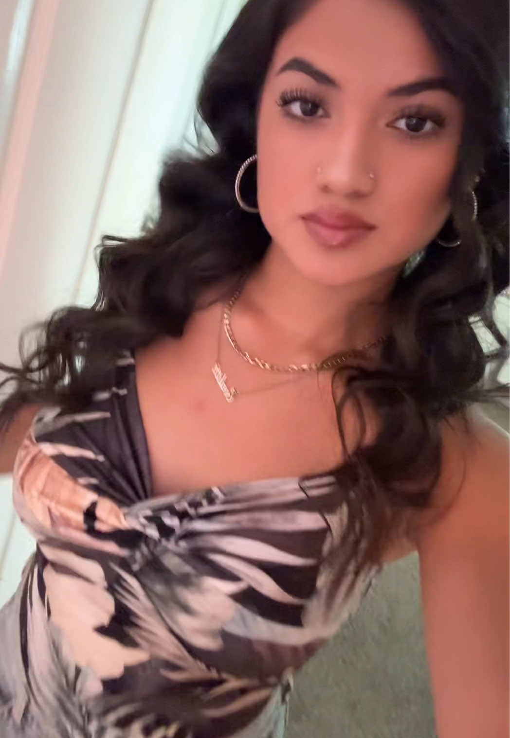 @𝐄𝐯𝐚𝐥𝐞𝐭𝐭𝐞