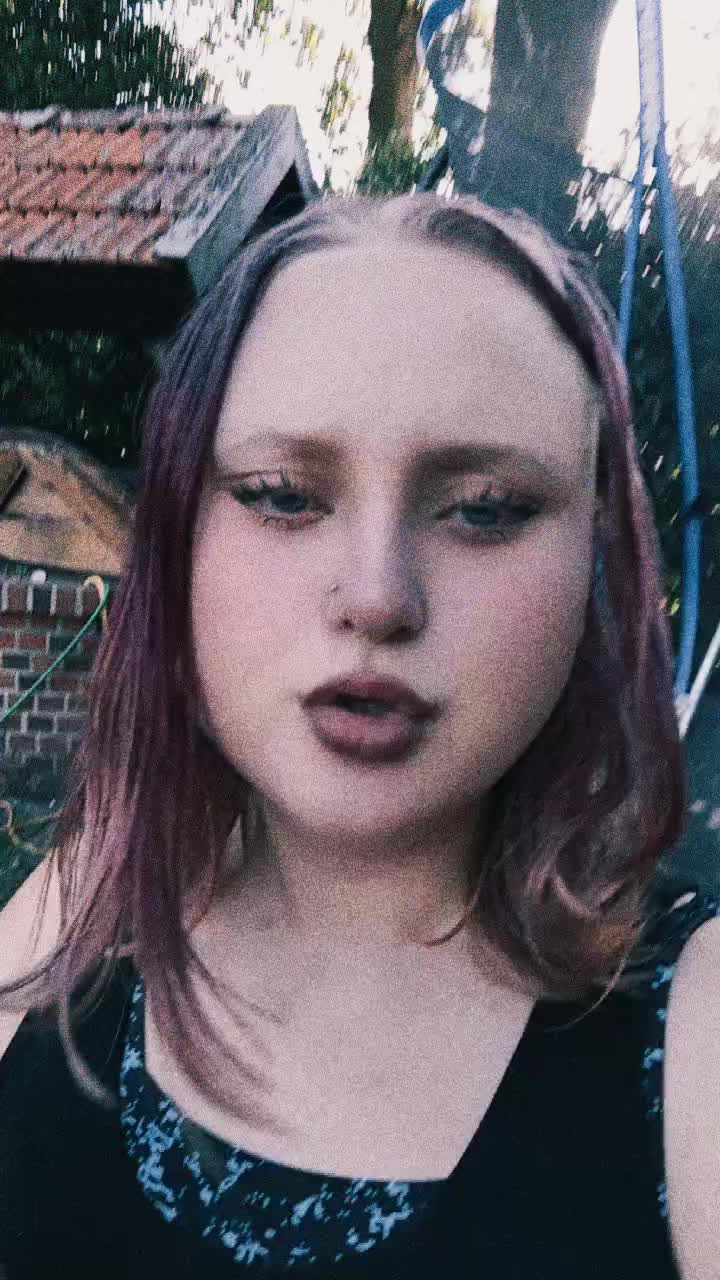@Sophie🦋🎙