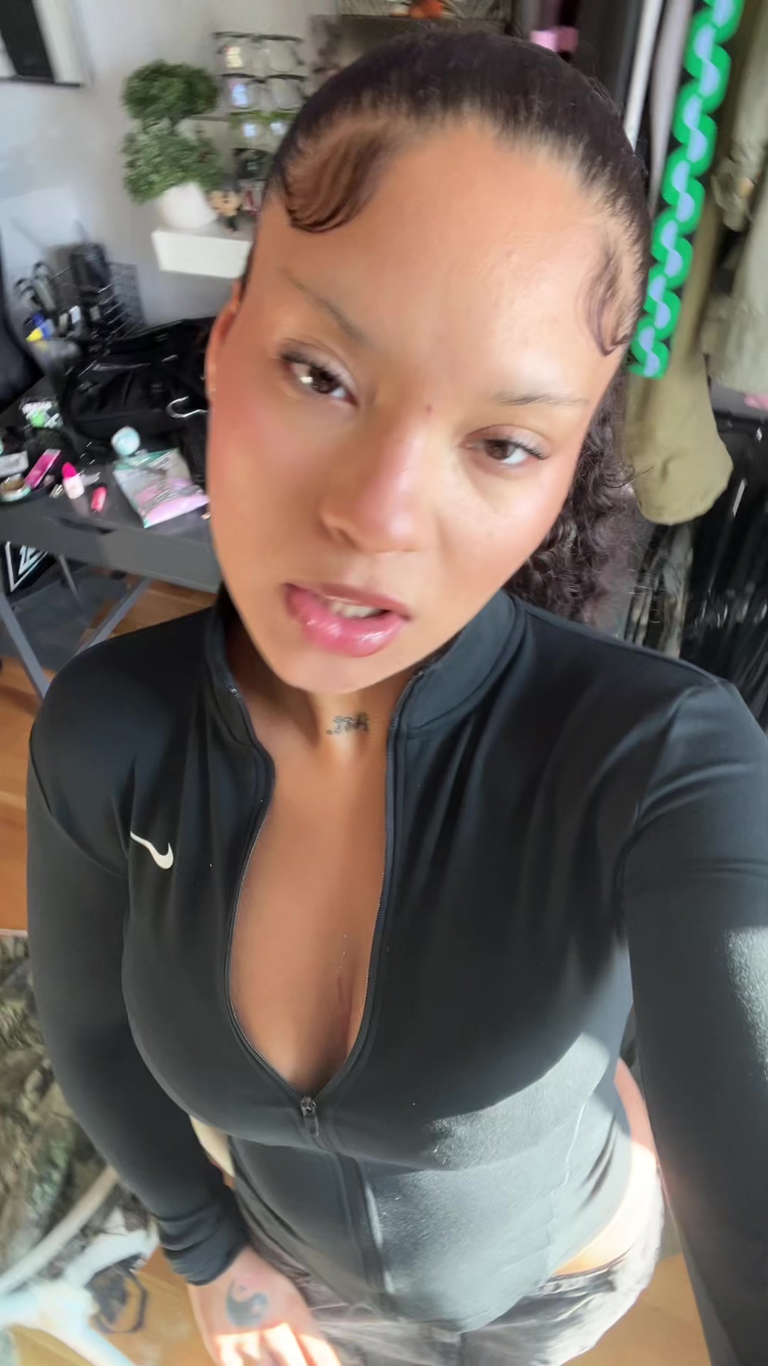 @urgirllovesmyswag