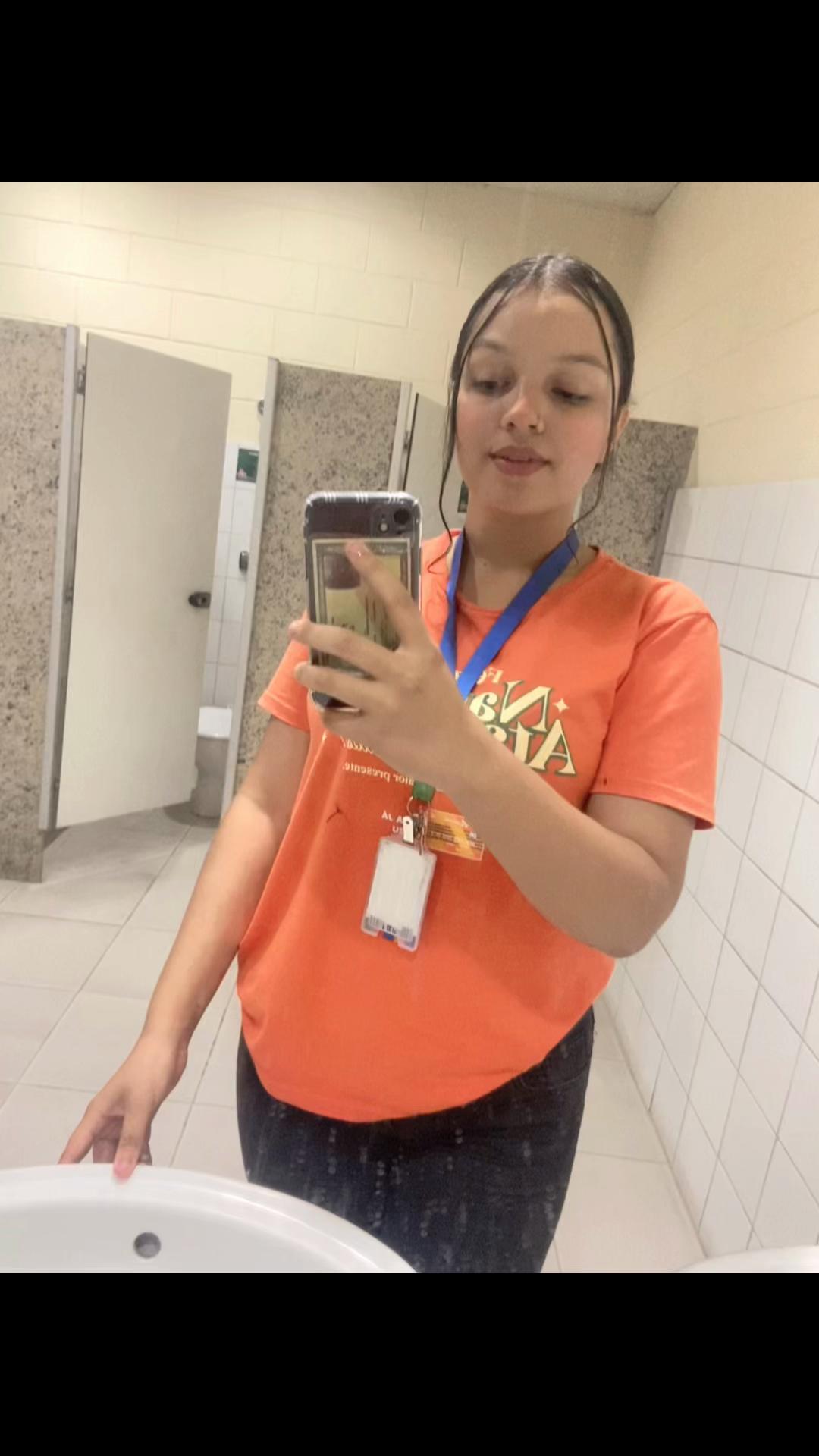 @Larissaxt_01