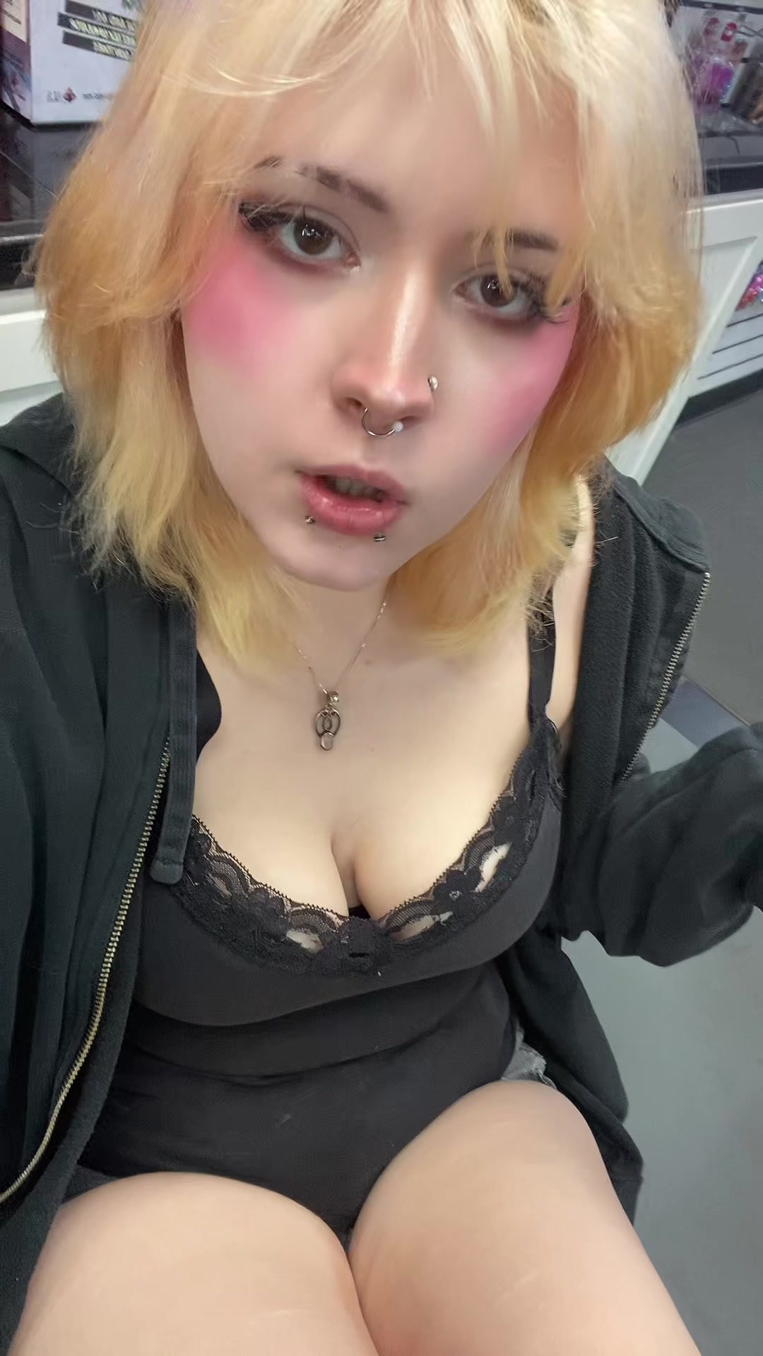 @torisaur🍓🐛