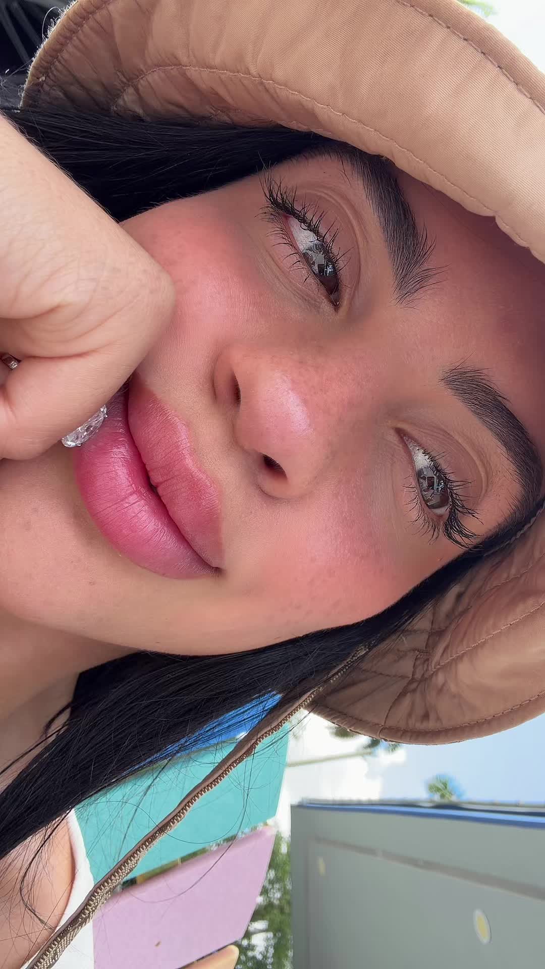 @Melii