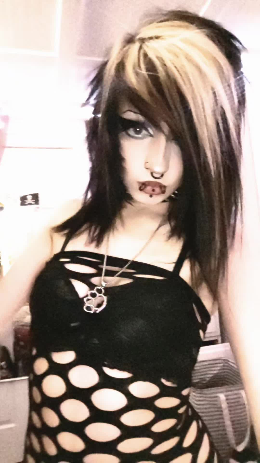 @carleigh curse 🕸️