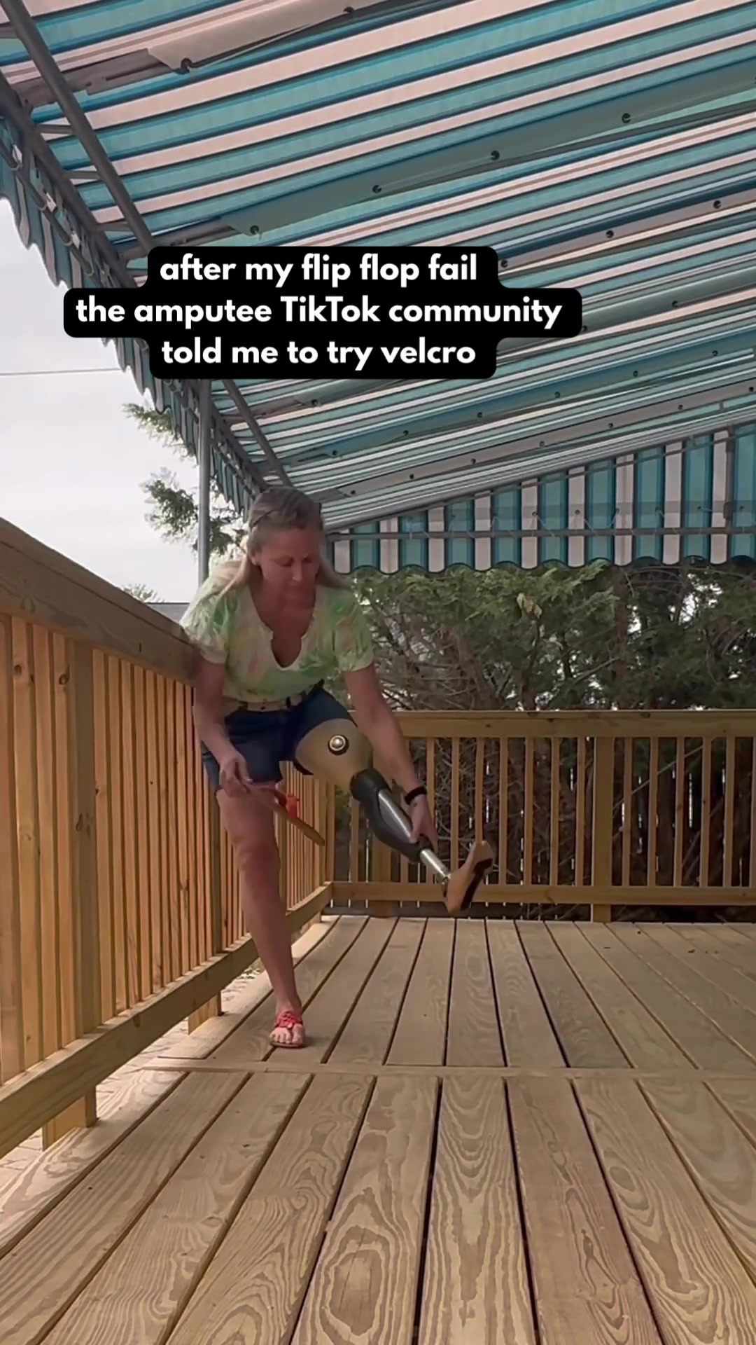 @pawsandamptics