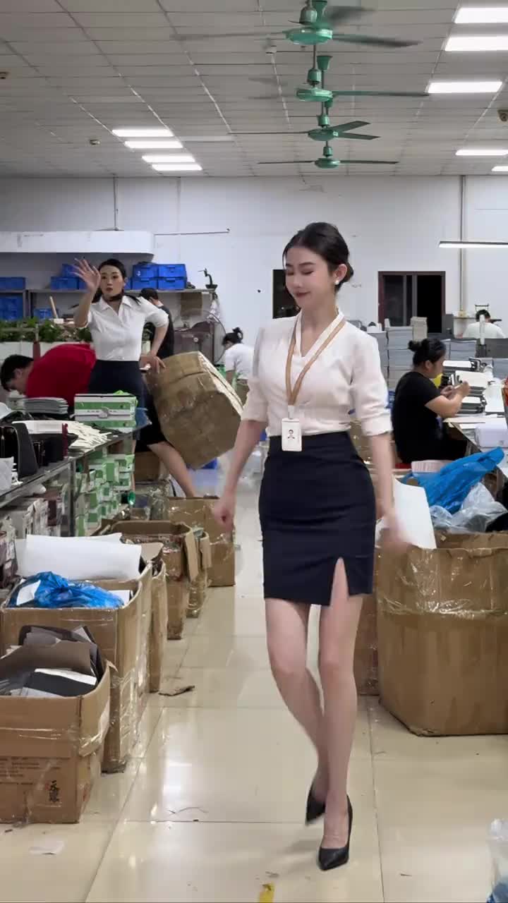 @Sally 雪莉 大笑笑