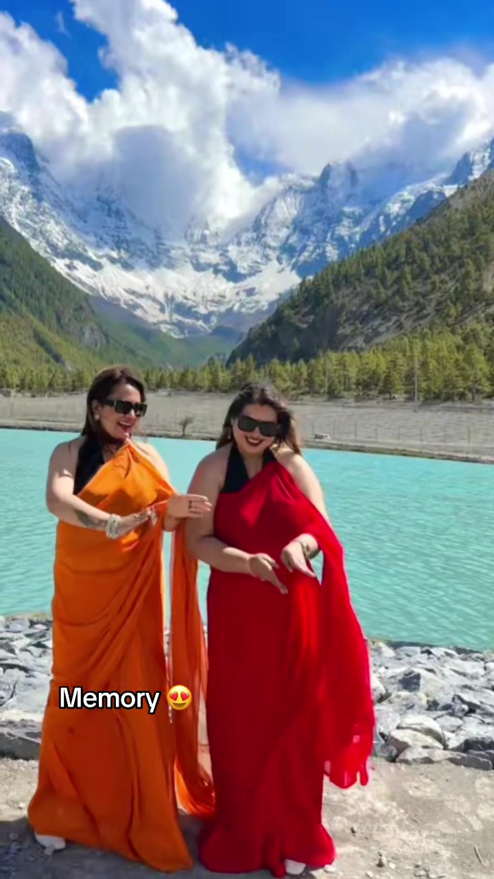 @🧿Urmila Upreti 🥰